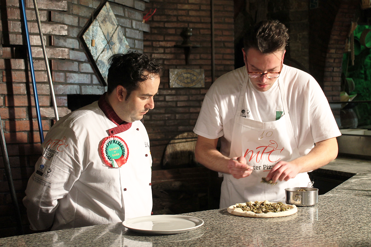 lucio pietro di maria pizzaiolo al lavoro