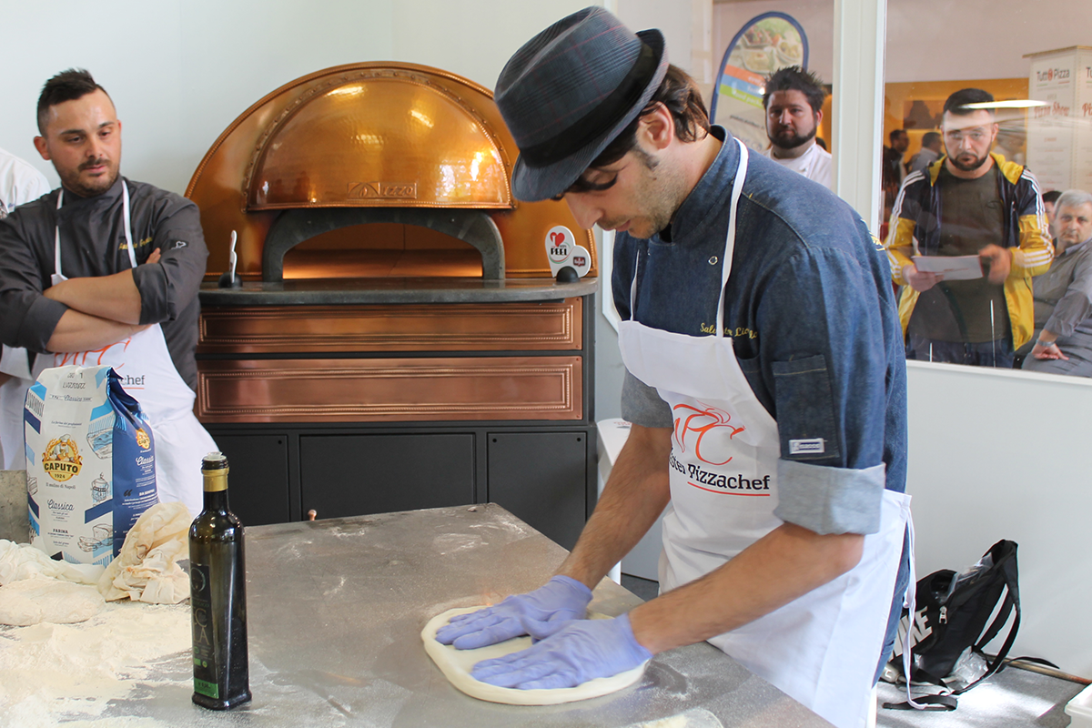 master pizzachef salvatore lioniello orta di atella pizza