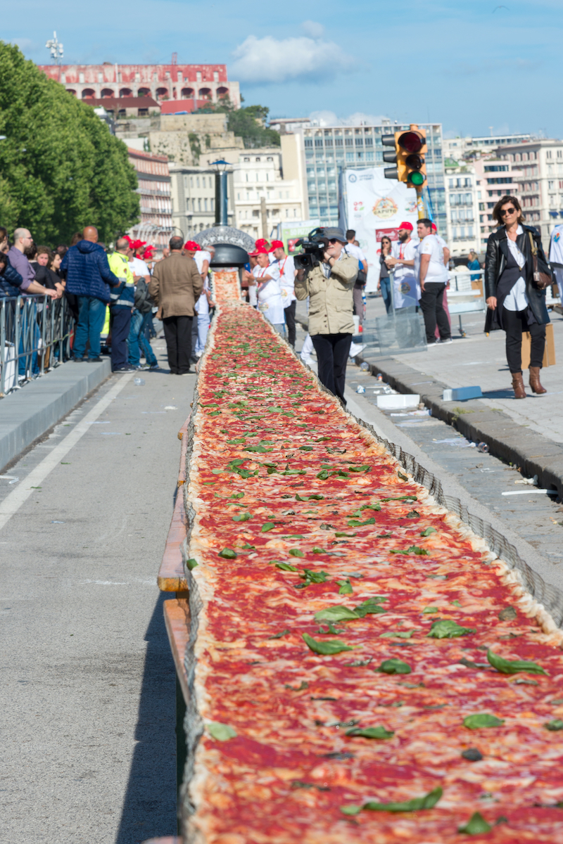 record pizza più lunga california