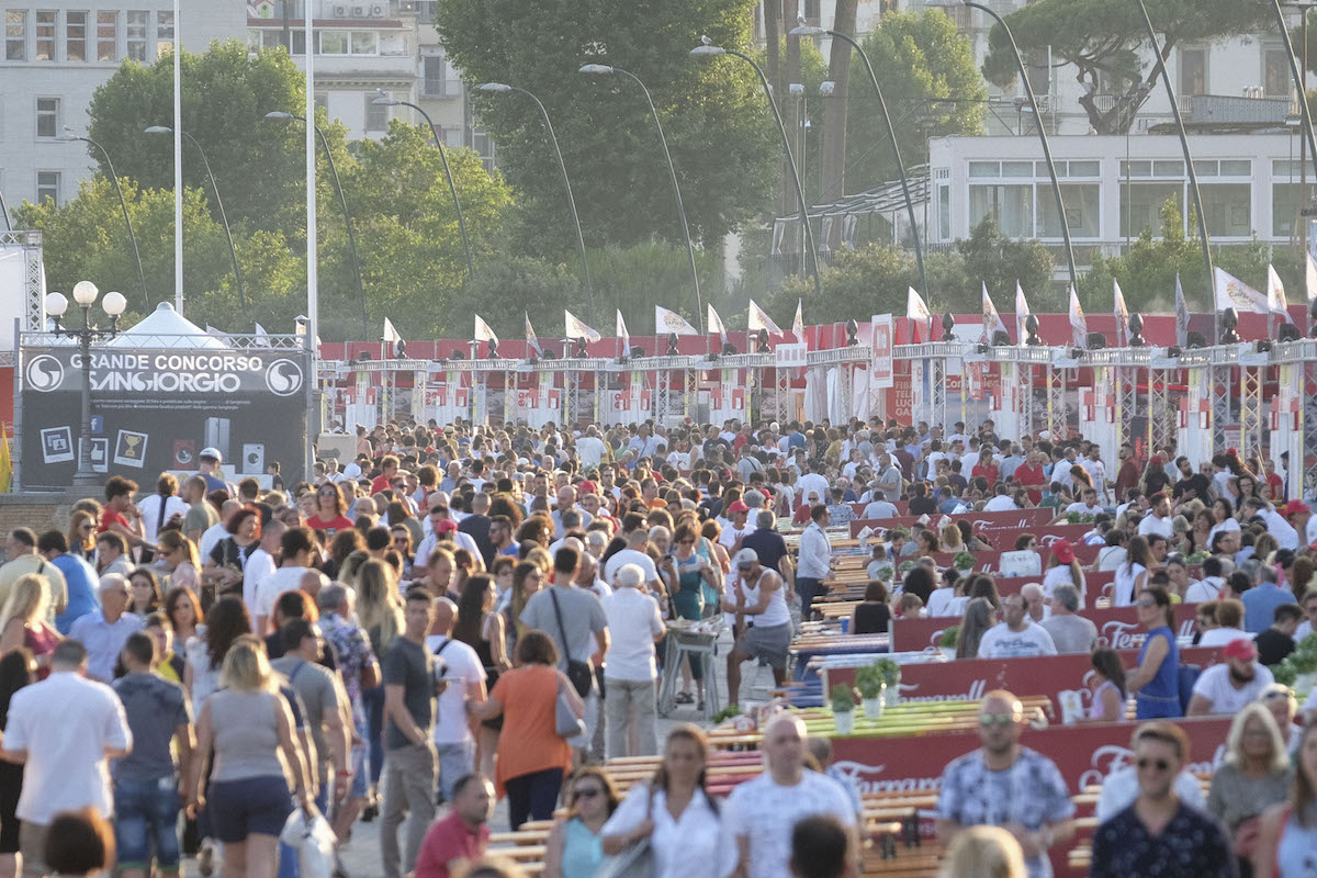 visitatori napoli pizza village 2017