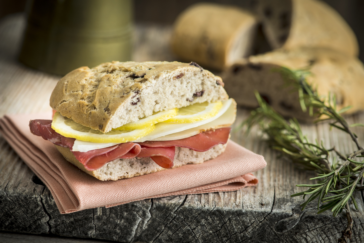 Ciabatta grano saraceno bresaola caciocavallo limone