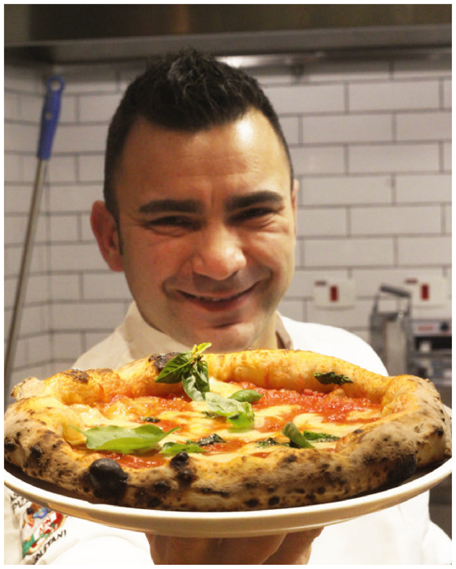 Davide Civitiello ci insegna la preparazione della pizza napoletana
