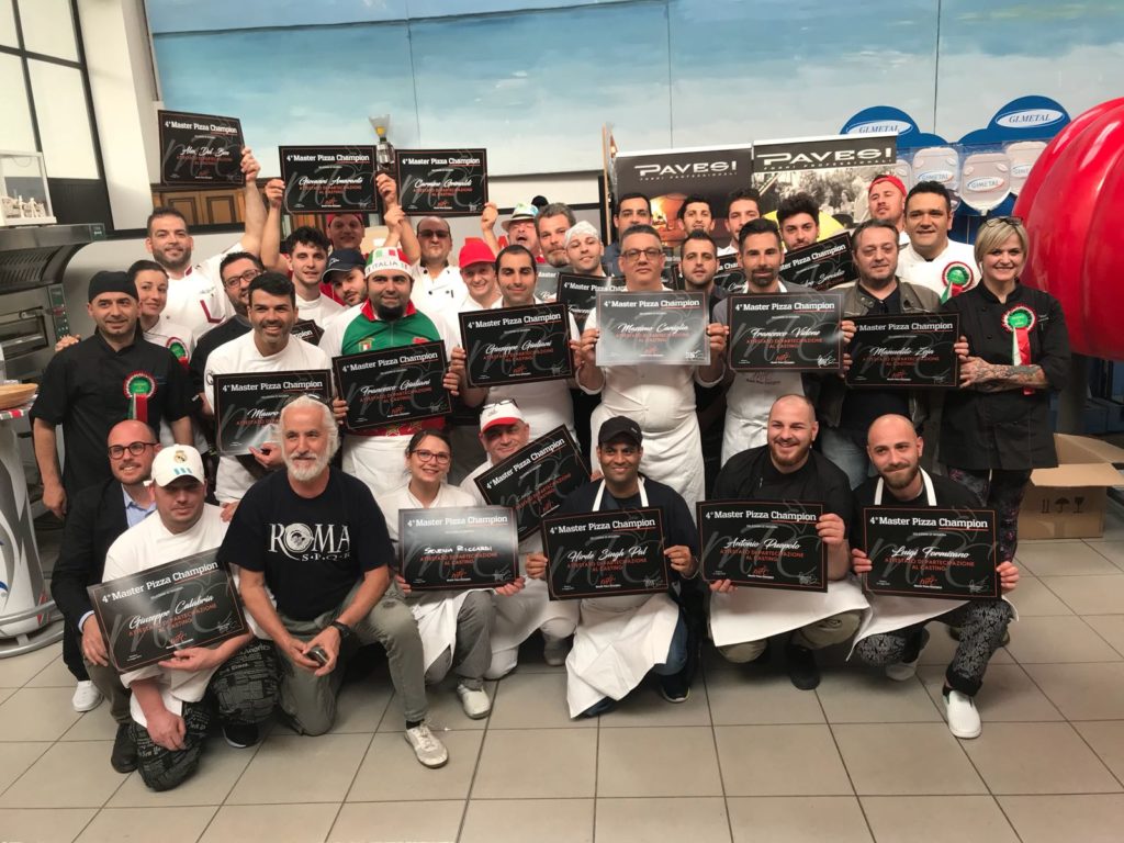 Master Pizza Champion: a Modena con un parimerito passano il turno Paolo Moccia e Matteo Pronesti