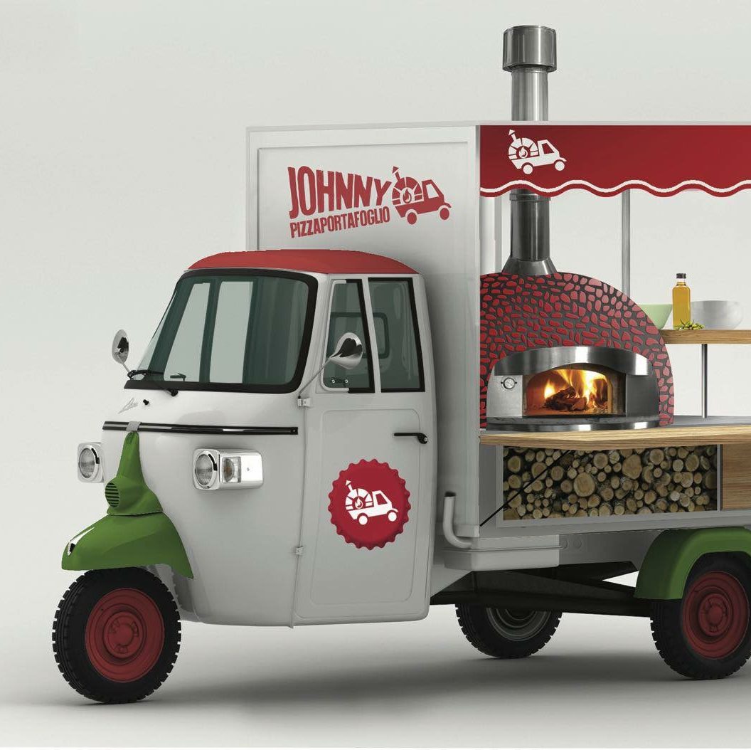Street food: brevettata l'Apecar con forno a legna di Johnny Take Ue'