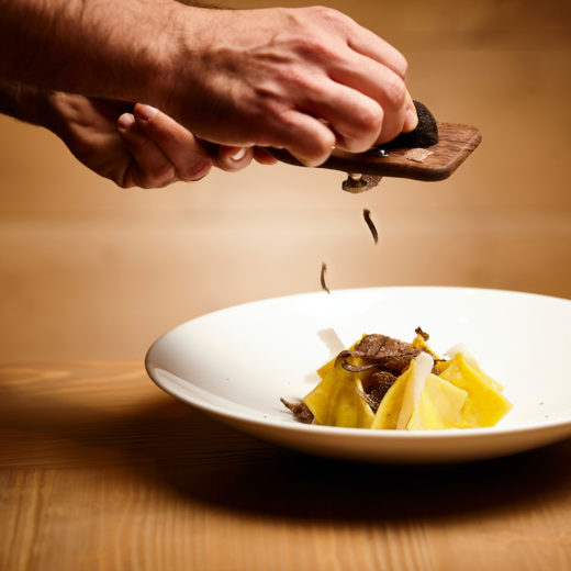 Andrea Irsara tortelloni ripieni con fonduta