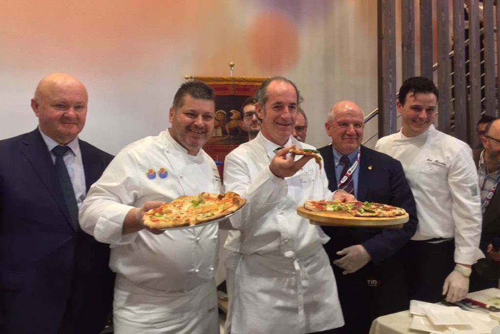 Luca Zaia Stefano Miozzo Crockizza pizza Vinitaly