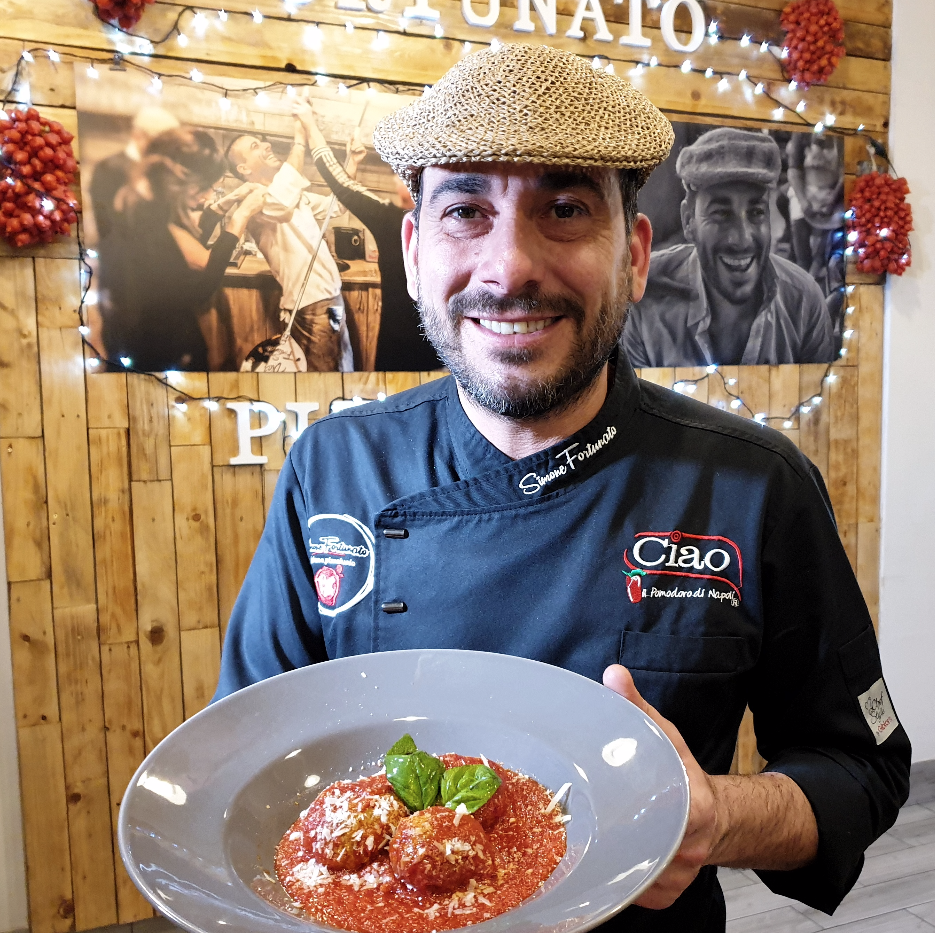 Simone Fortunato Ciao il pomodoro di Napoli