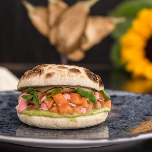 Puccia e tartare di Salmone Molini Pivetti