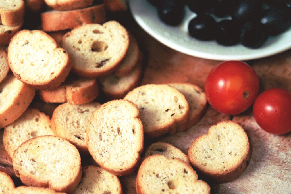 crostini mediterranei