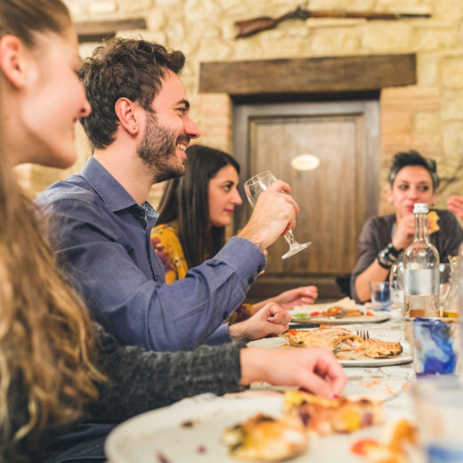 numero di persone al tavolo ristorante zona bianca