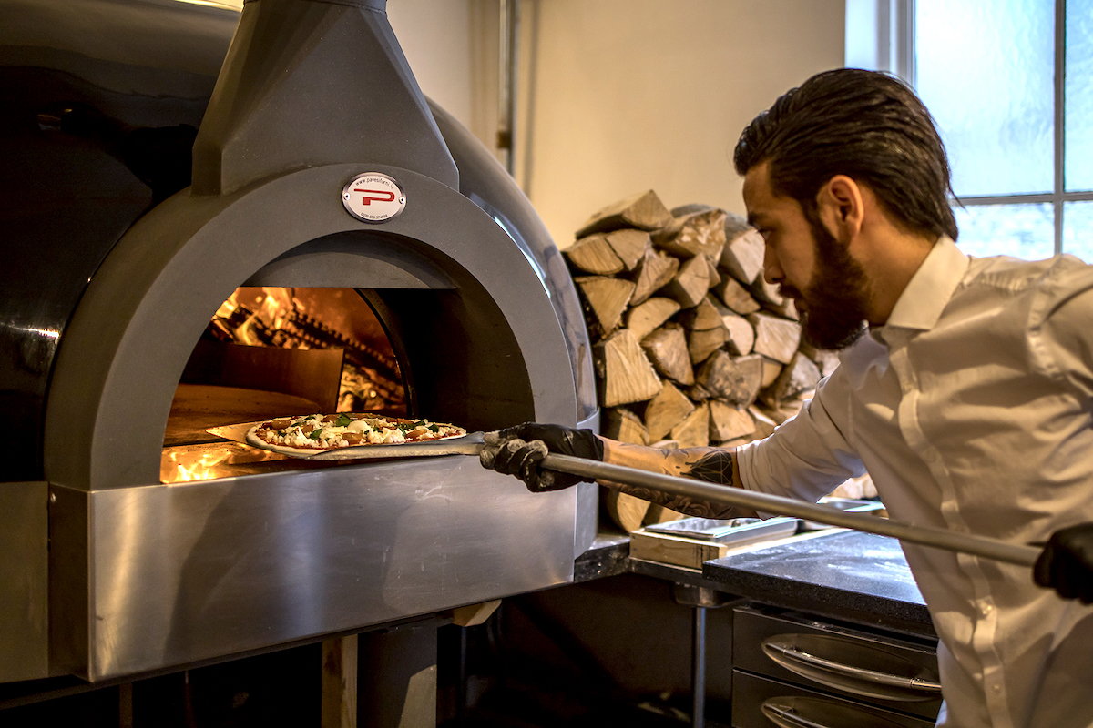 pavesi forni Modena la pizza non si ferma