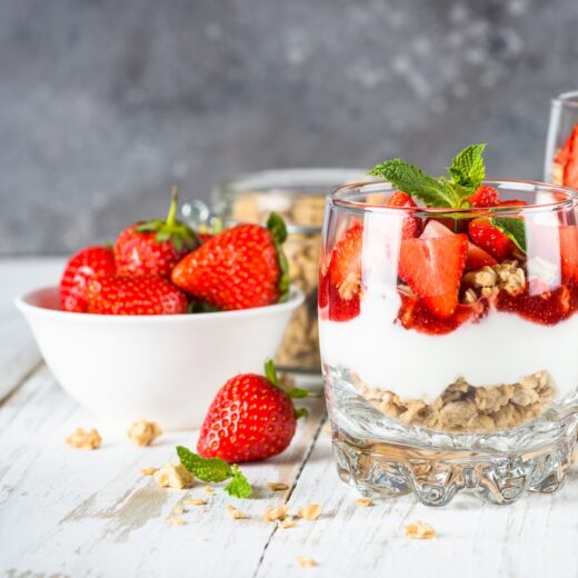 crumble yogurt e fragole