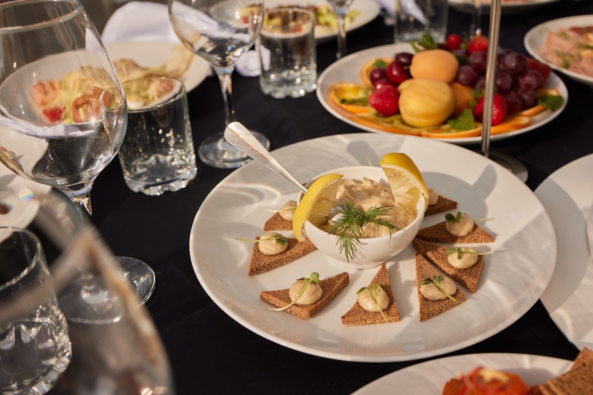 business lunch