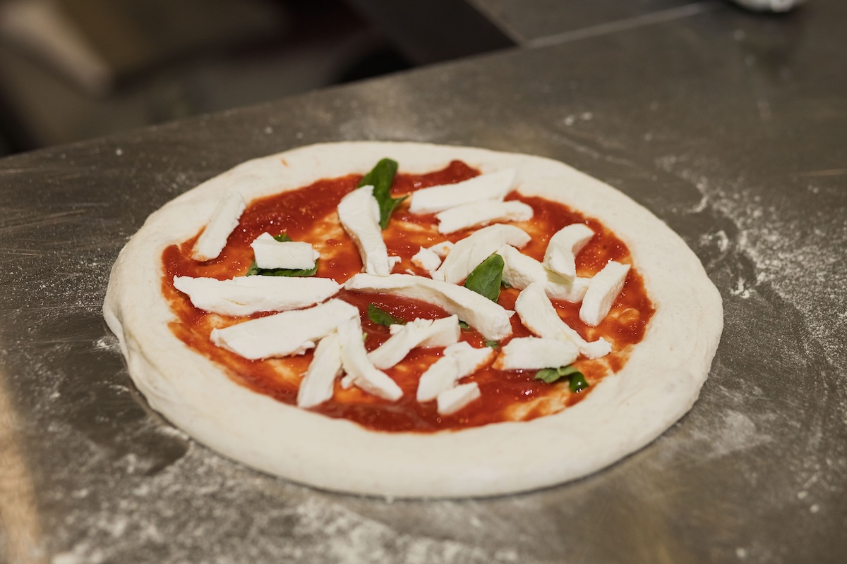 pizza margherita pizzaiolo