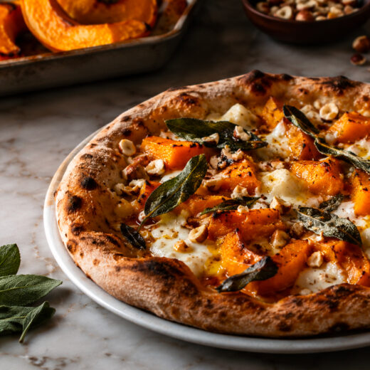 pizza zucca taleggio salvia e noci